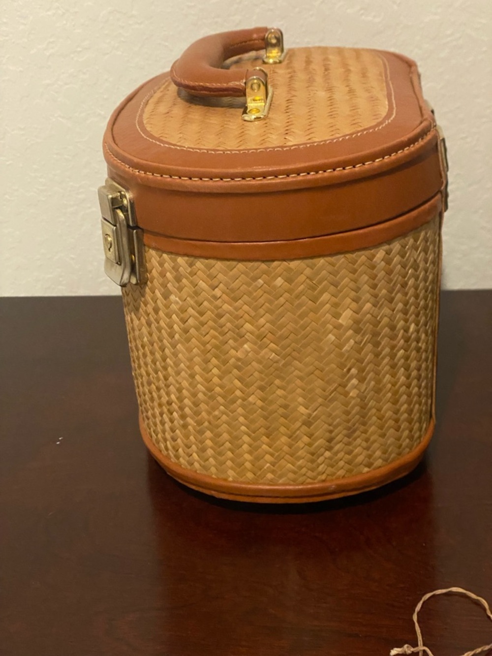 Straw and Leather Basket (1940s–60s) - Picture 4 of 11